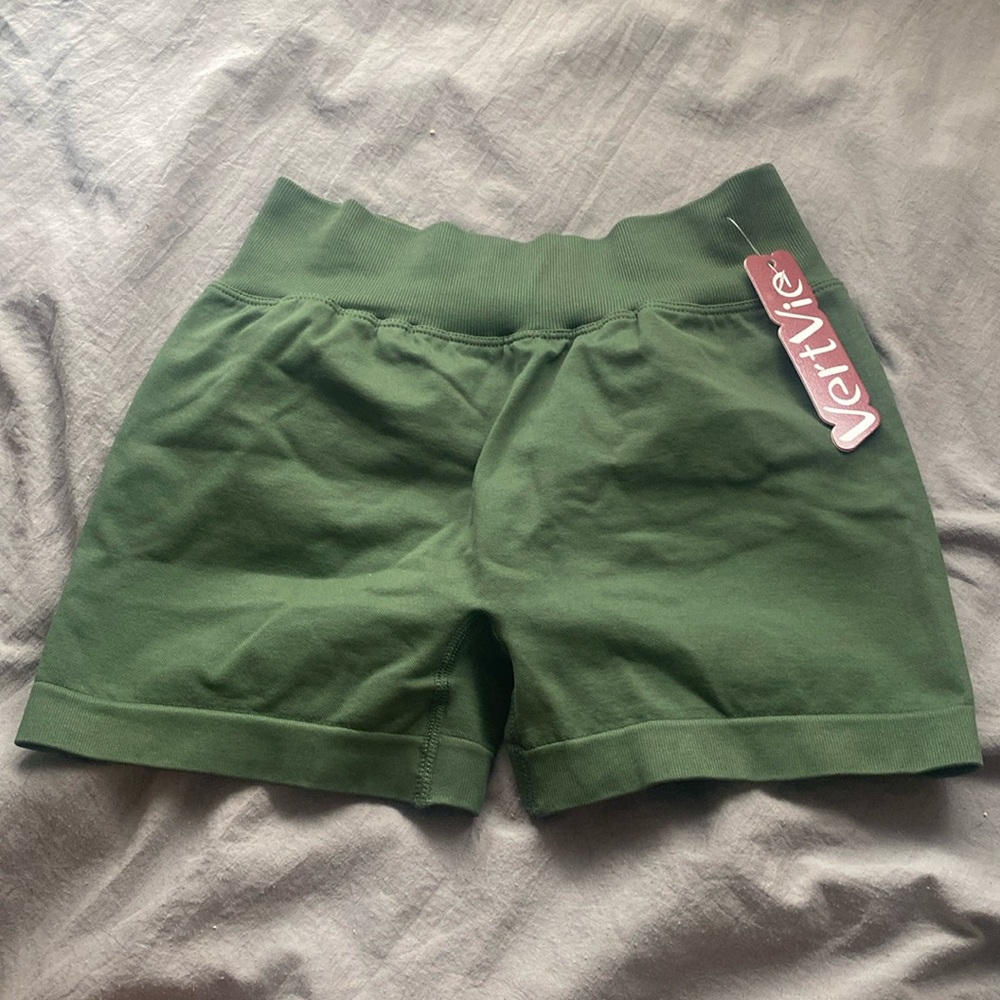 Green VertVie Scrunch Shorts